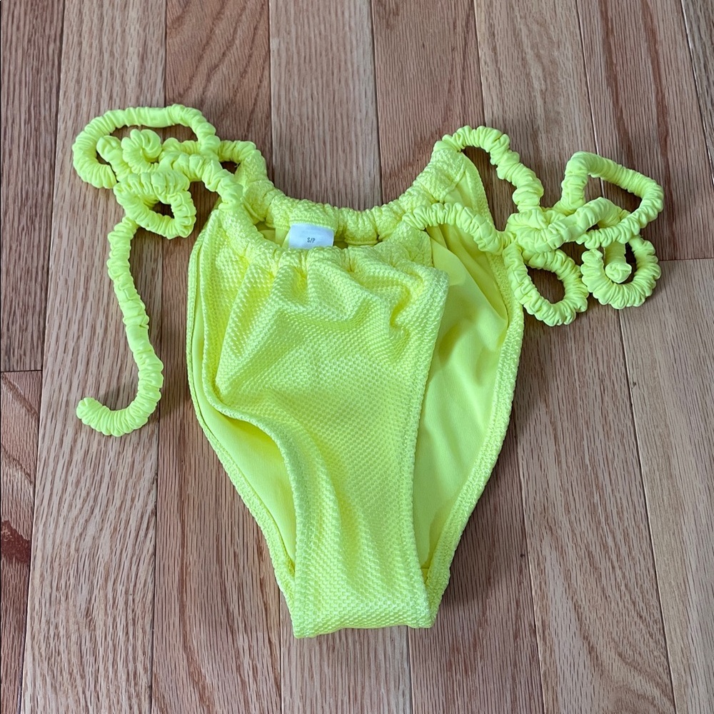 Aerie Triangle Bikini Set Womens Medium Yellow Swim Tie Strap NWT - Picture 7 of 10